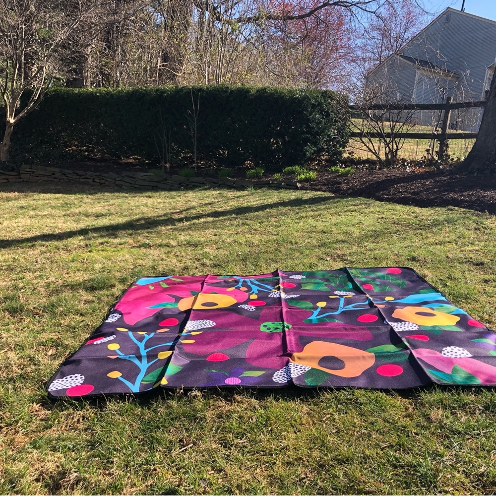 Large Picnic & Beach Blanket Plus Thick Dual Layers Sandproof Waterproof